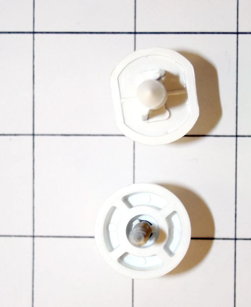 Shelf Stud