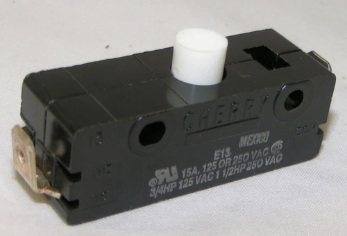 Plug Switch